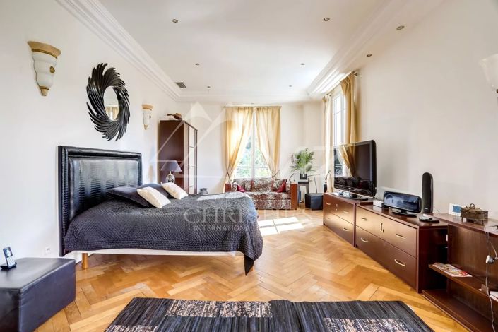 Image No.7-6 Bed House for sale