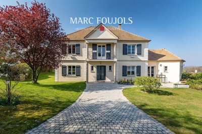 1 - Luzarches, House