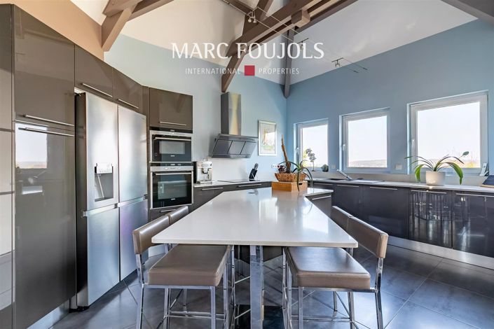 Image No.10-6 Bed House for sale