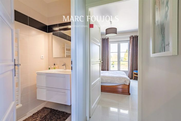 Image No.15-6 Bed House for sale