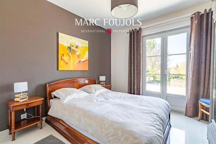 Image No.16-6 Bed House for sale