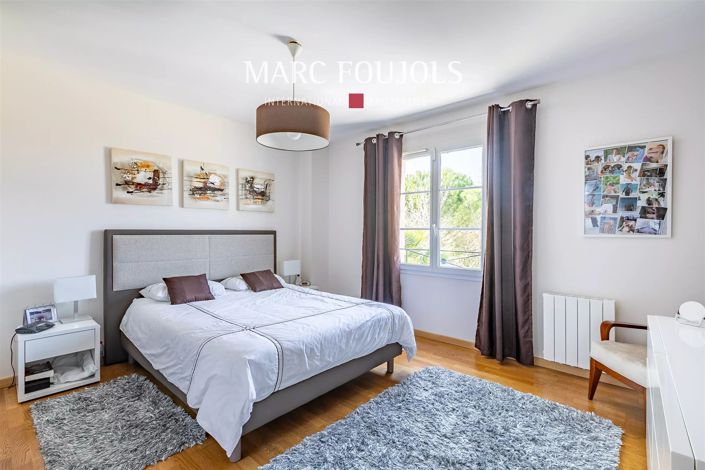 Image No.18-6 Bed House for sale