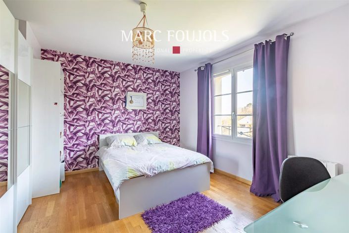 Image No.19-6 Bed House for sale