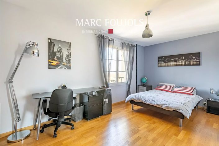 Image No.20-6 Bed House for sale