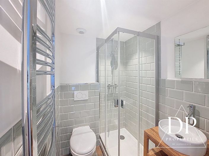 Image No.17-4 Bed House for sale