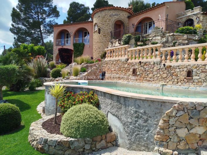 Image No.14-3 Bed House for sale