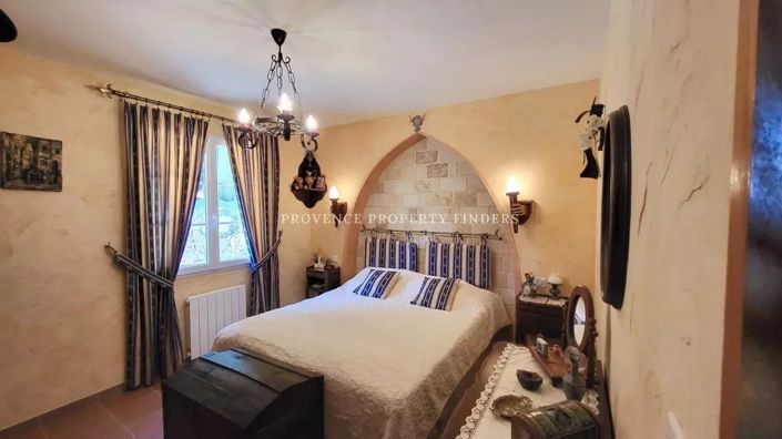 Image No.18-3 Bed House for sale