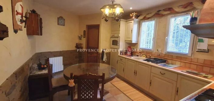 Image No.8-3 Bed House for sale