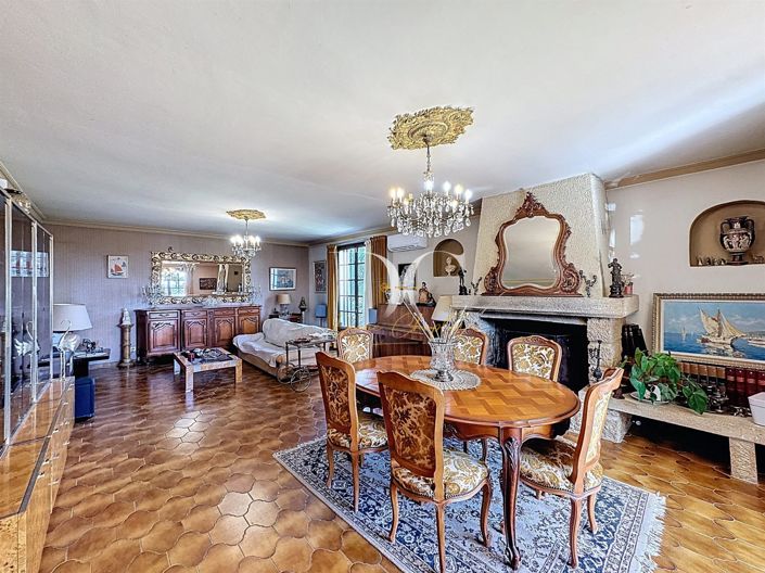 Image No.11-4 Bed House for sale