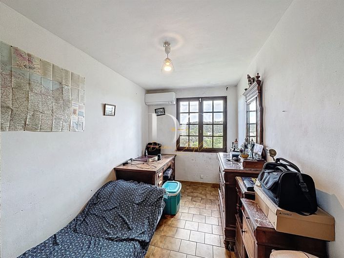 Image No.14-4 Bed House for sale