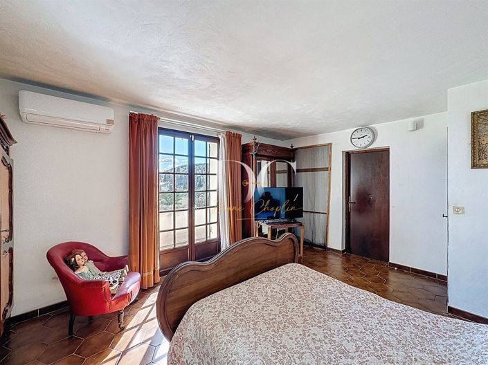 Image No.15-4 Bed House for sale