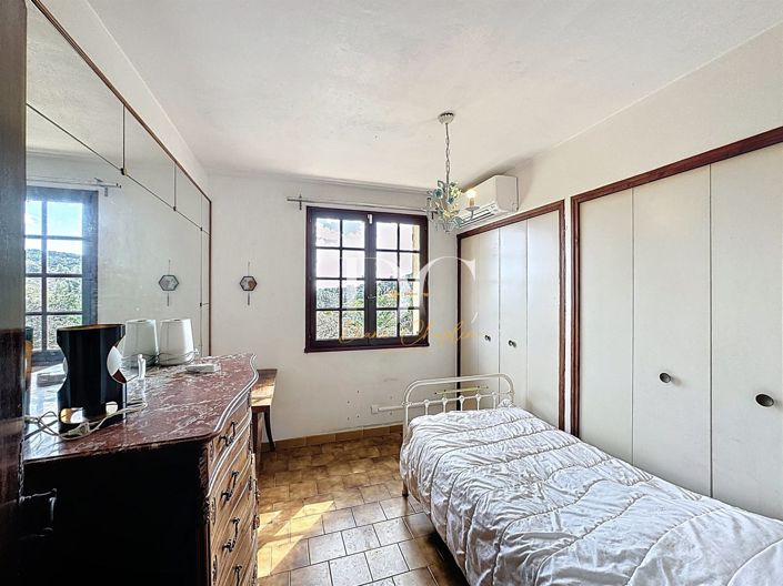 Image No.16-4 Bed House for sale