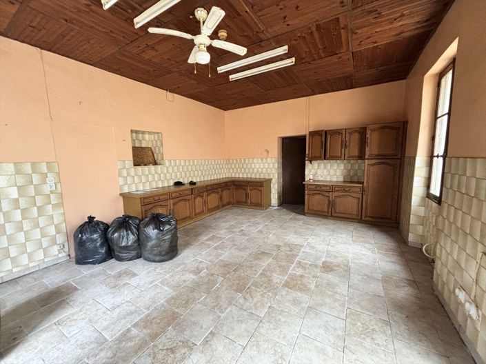 Image No.18-7 Bed House for sale