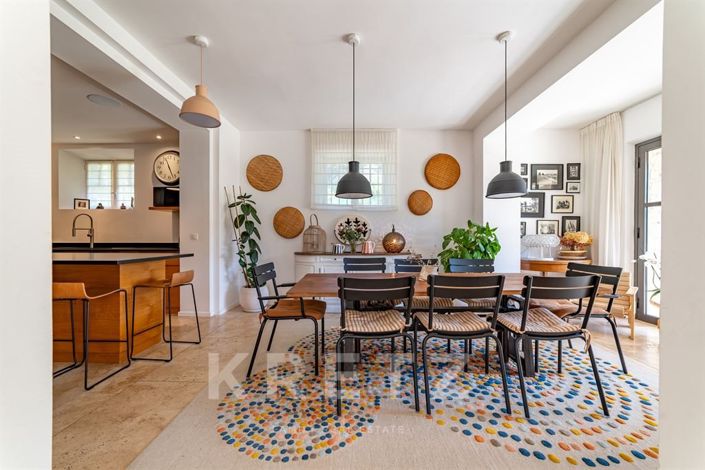 Image No.11-5 Bed House for sale