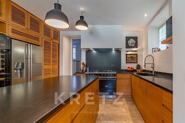 Image No.16-5 Bed House for sale