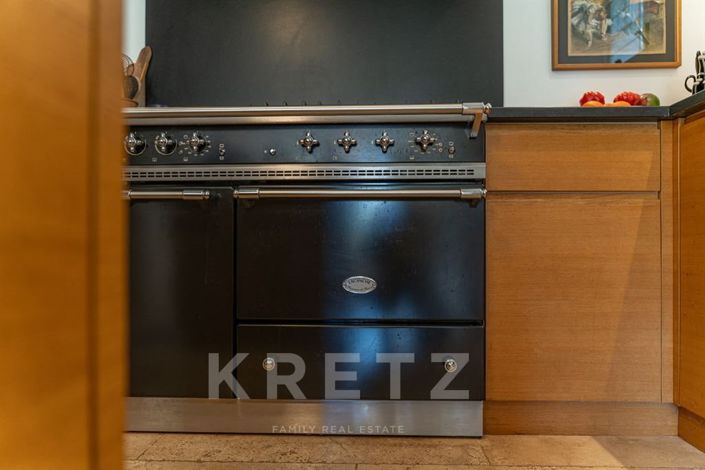 Image No.17-5 Bed House for sale