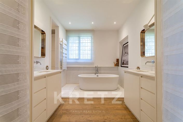 Image No.23-5 Bed House for sale