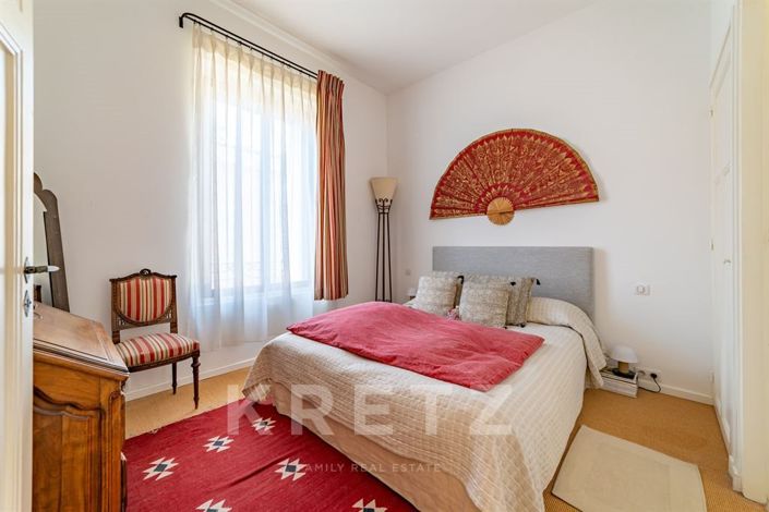 Image No.25-5 Bed House for sale