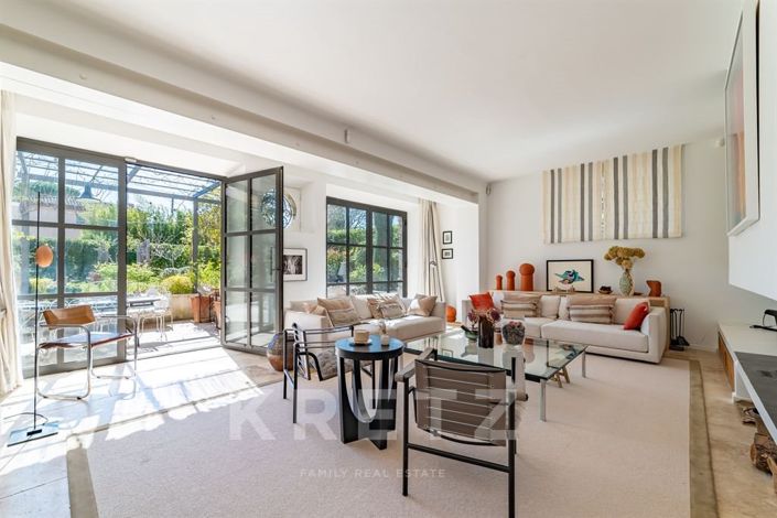 Image No.4-5 Bed House for sale