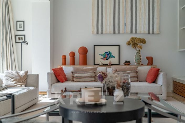 Image No.9-5 Bed House for sale