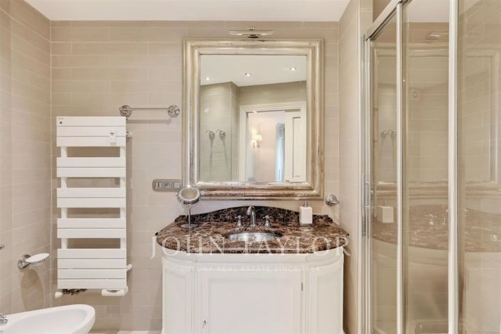 Image No.14-5 Bed Apartment for sale