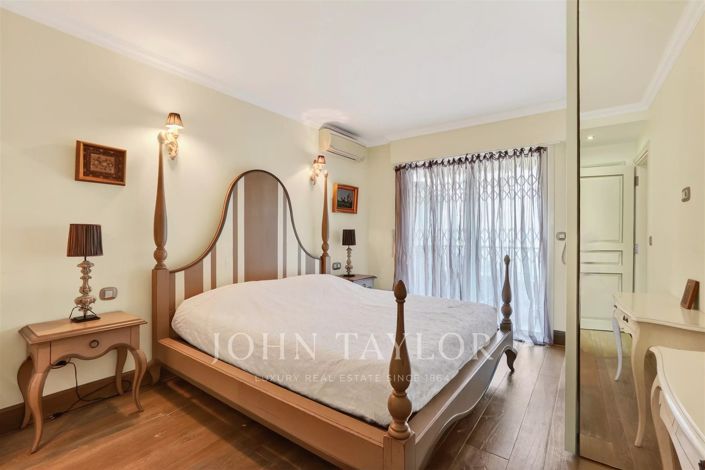 Image No.15-5 Bed Apartment for sale