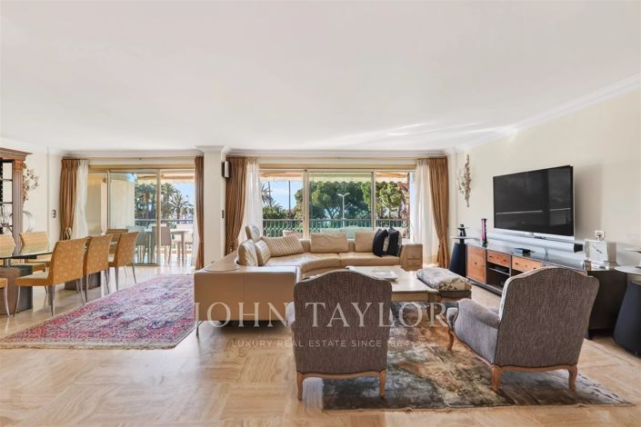 Image No.5-5 Bed Apartment for sale