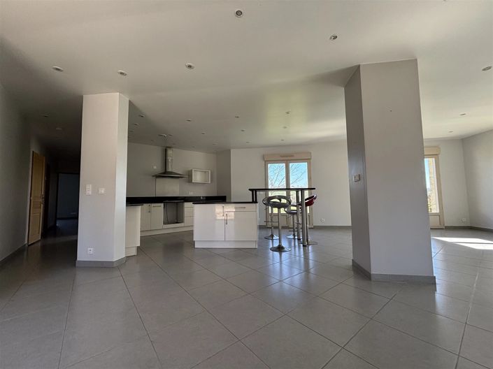 Image No.14-3 Bed House for sale