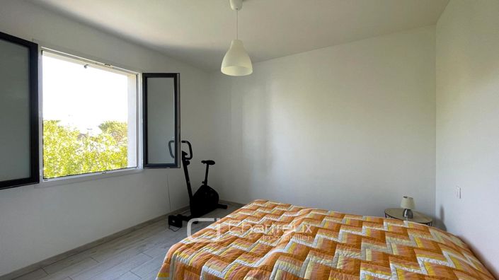 Image No.10-4 Bed House for sale