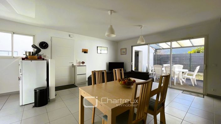 Image No.3-4 Bed House for sale