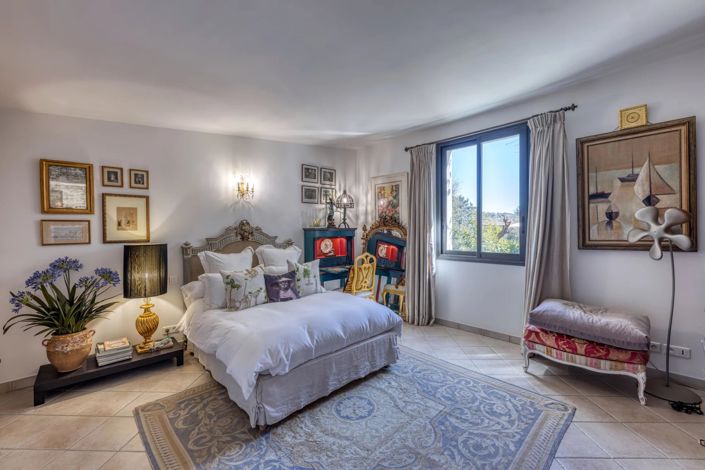 Image No.25-4 Bed House for sale