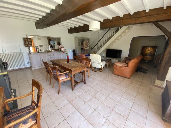 Image No.10-6 Bed House for sale