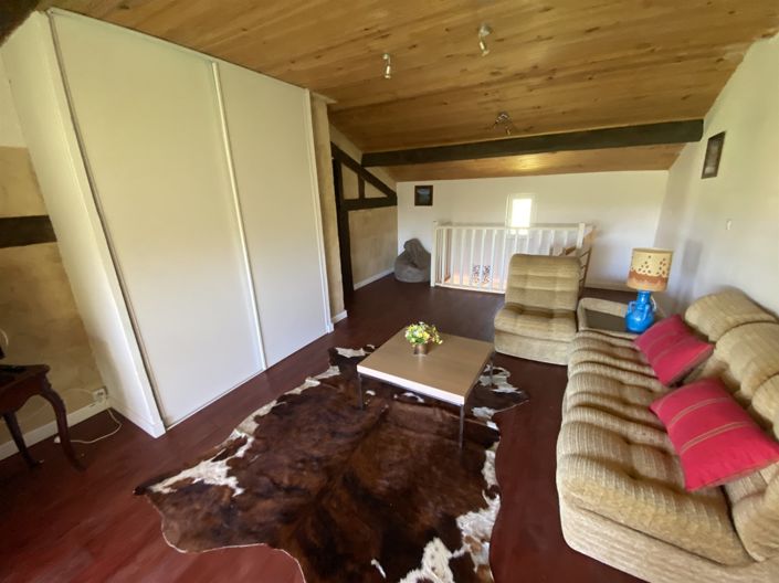 Image No.19-6 Bed House for sale