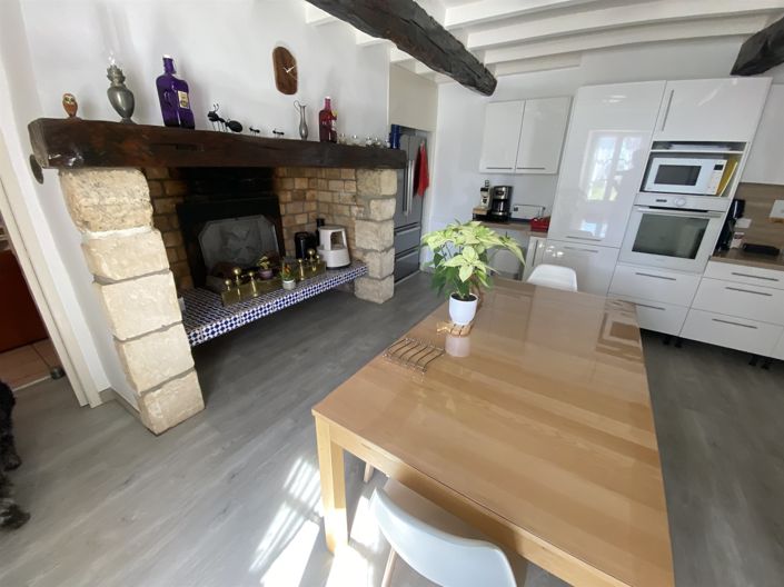 Image No.7-6 Bed House for sale