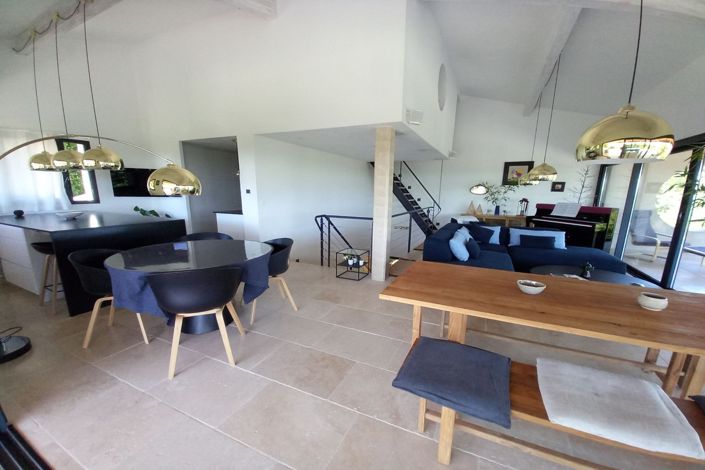 Image No.7-4 Bed House for sale