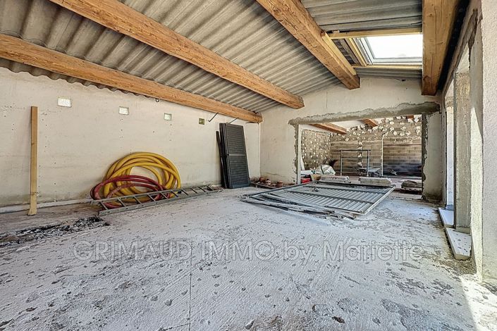 Image No.4-2 Bed House for sale