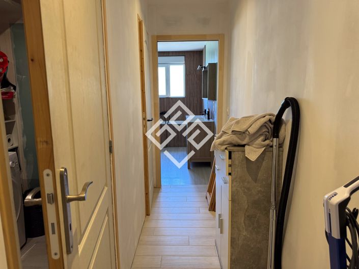 Image No.16-3 Bed House for sale