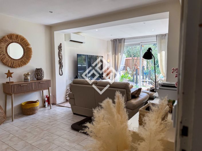 Image No.17-3 Bed House for sale