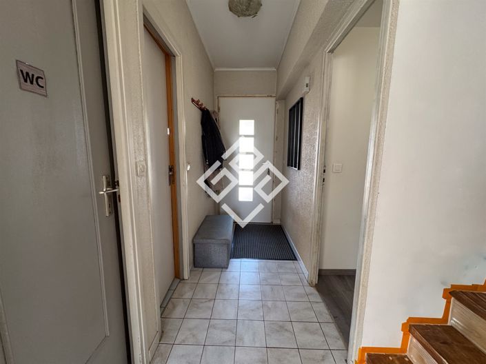 Image No.3-3 Bed House for sale