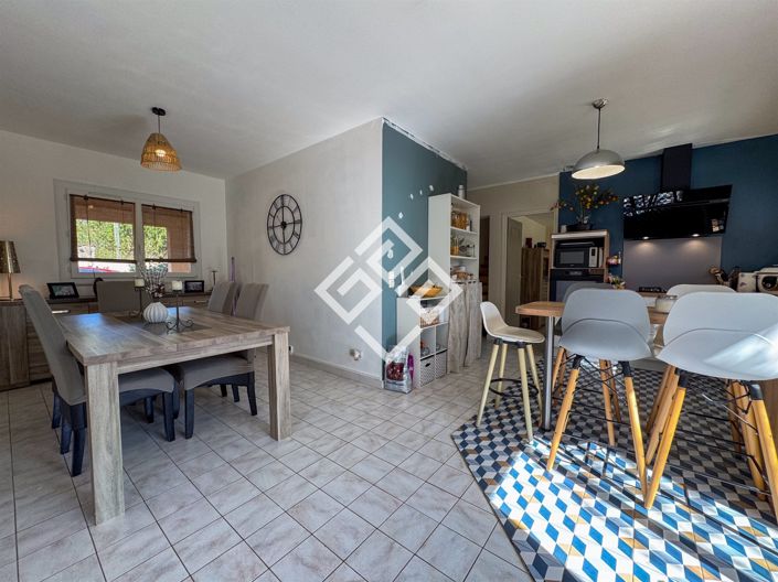 Image No.5-3 Bed House for sale