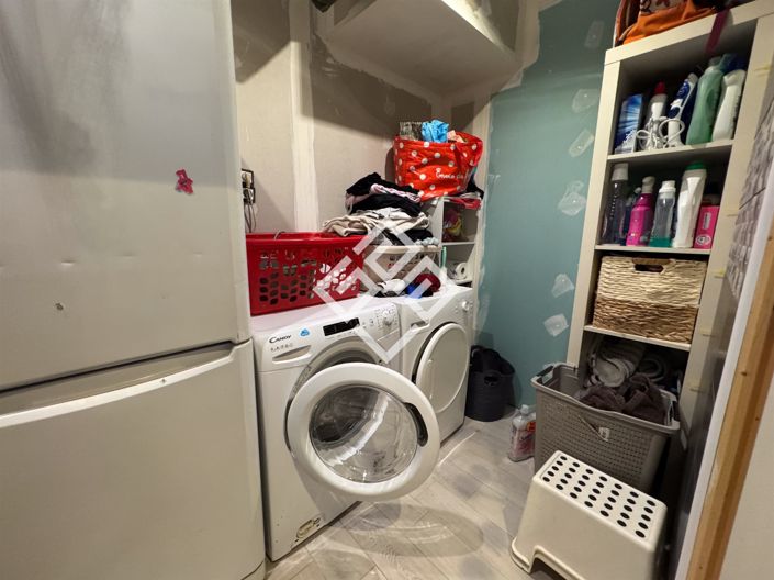 Image No.9-3 Bed House for sale