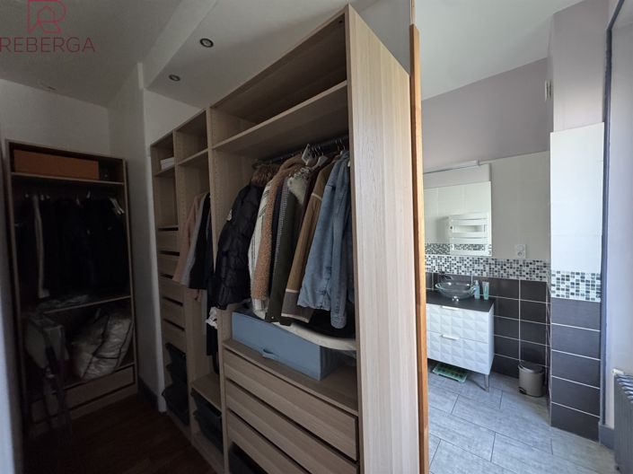 Image No.12-8 Bed House for sale