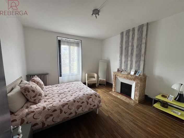 Image No.17-8 Bed House for sale