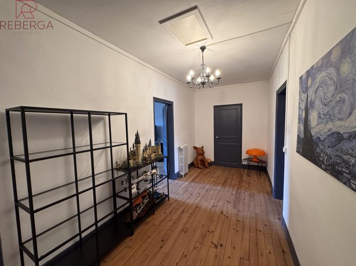 Image No.22-8 Bed House for sale