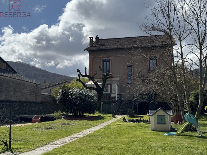 Image No.25-8 Bed House for sale