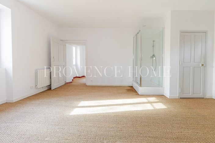 Image No.19-Maison de 12 chambres à vendre à Lacoste