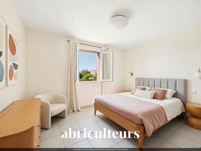 Image No.11-4 Bed House for sale