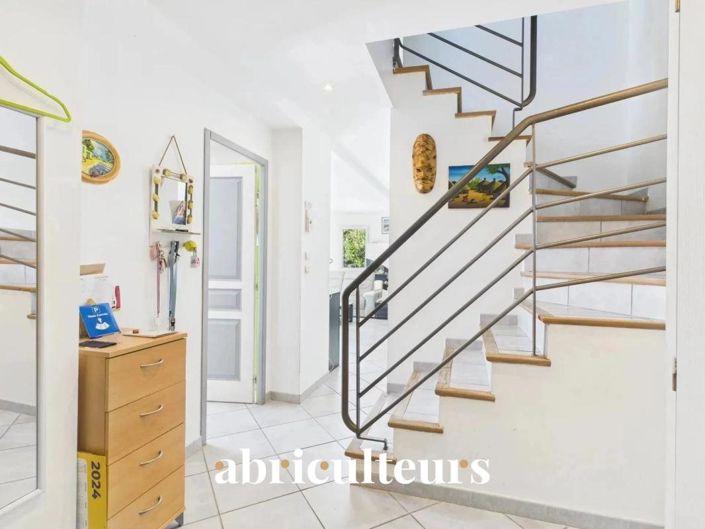 Image No.5-4 Bed House for sale