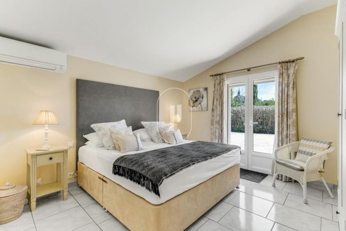 Image No.10-5 Bed House for sale