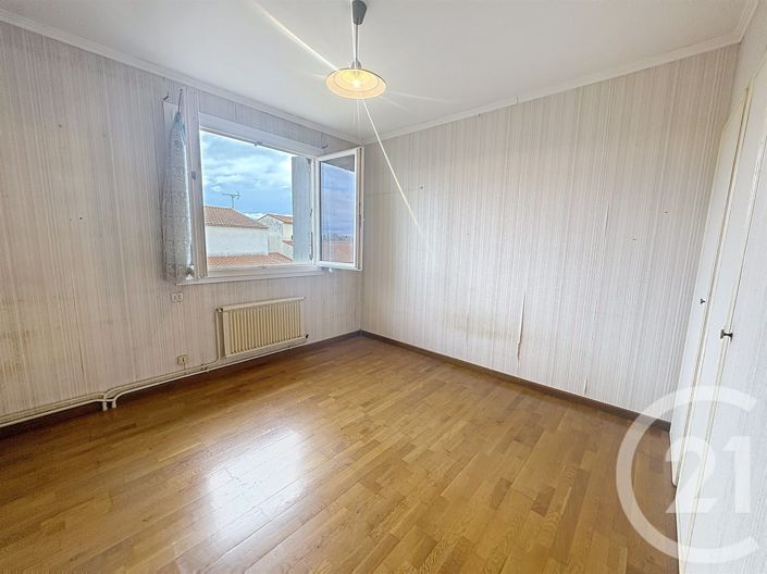 Image No.11-4 Bed House for sale